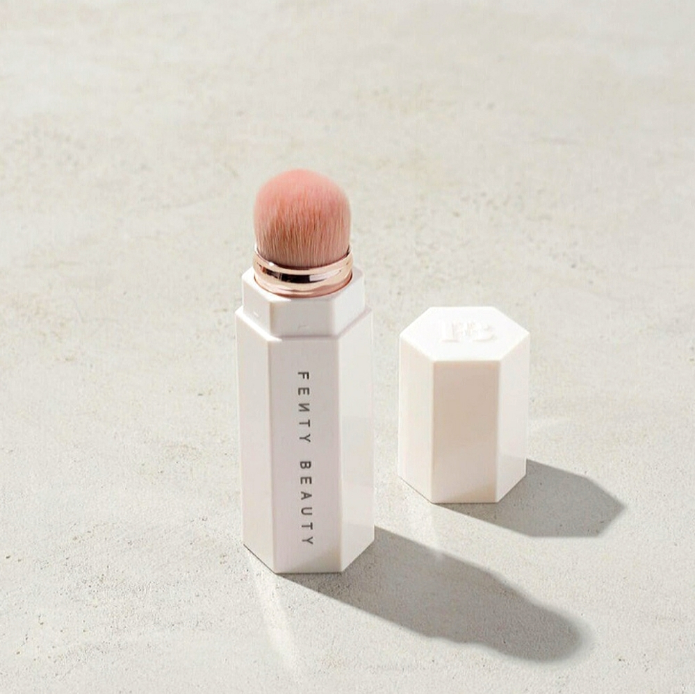 Fenty Portable Contour & Concealer Brush NIB